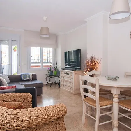 Апартаменти Sea View Apartment, Shared Pools, Estepona, 60 M² Естепона