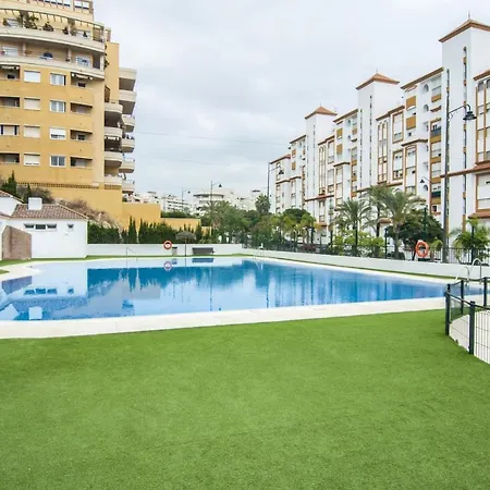 アパート Sea View Apartment, Shared Pools, Estepona, 60 M² エステポナ