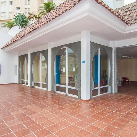 Sea View Apartment, Shared Pools, Estepona, 60 M² Apartament