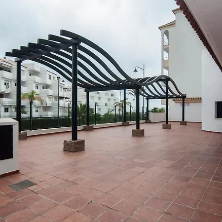 アパート Sea View Apartment, Shared Pools, Estepona, 60 M²