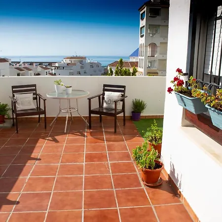 Sea View Apartment, Shared Pools, Estepona, 60 M² アパート