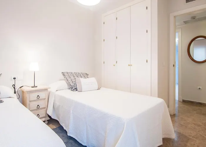 Sea View Apartment, Shared Pools, Estepona, 60 M² *