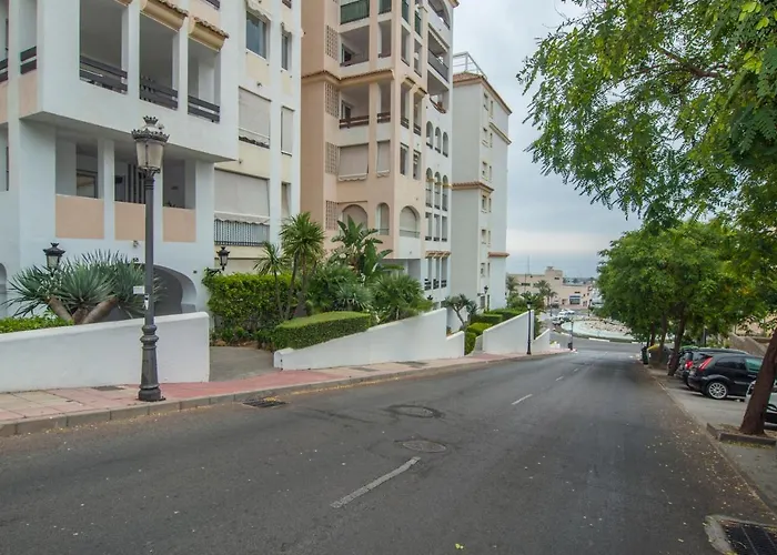 Sea View Apartment, Shared Pools, Estepona, 60 M² 埃斯特波纳