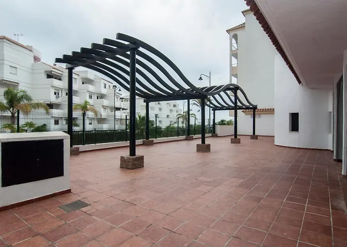 公寓 Sea View Apartment, Shared Pools, Estepona, 60 M²