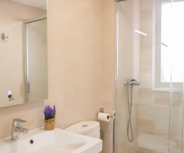 Sea View Apartment, Shared Pools, Estepona, 60 M² 公寓 埃斯特波纳