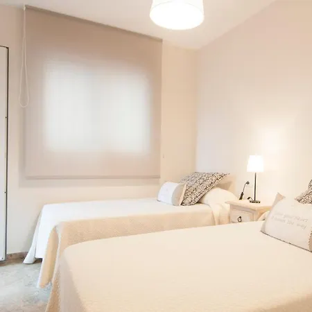 Sea View Apartment, Shared Pools, Estepona, 60 M² Lejlighed *