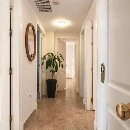 Sea View Apartment, Shared Pools, Estepona, 60 M² Lejlighed *