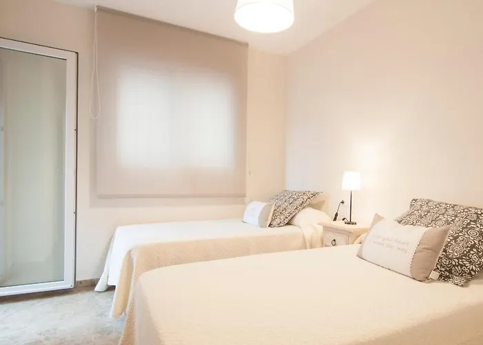 Sea View Apartment, Shared Pools, Estepona, 60 M² Appartement *