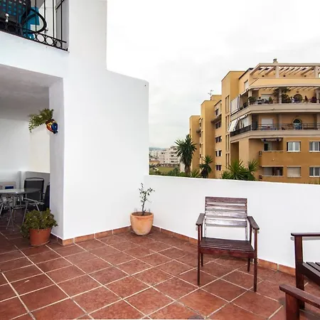 Sea View Apartment, Shared Pools, Estepona, 60 M² Apartamento *